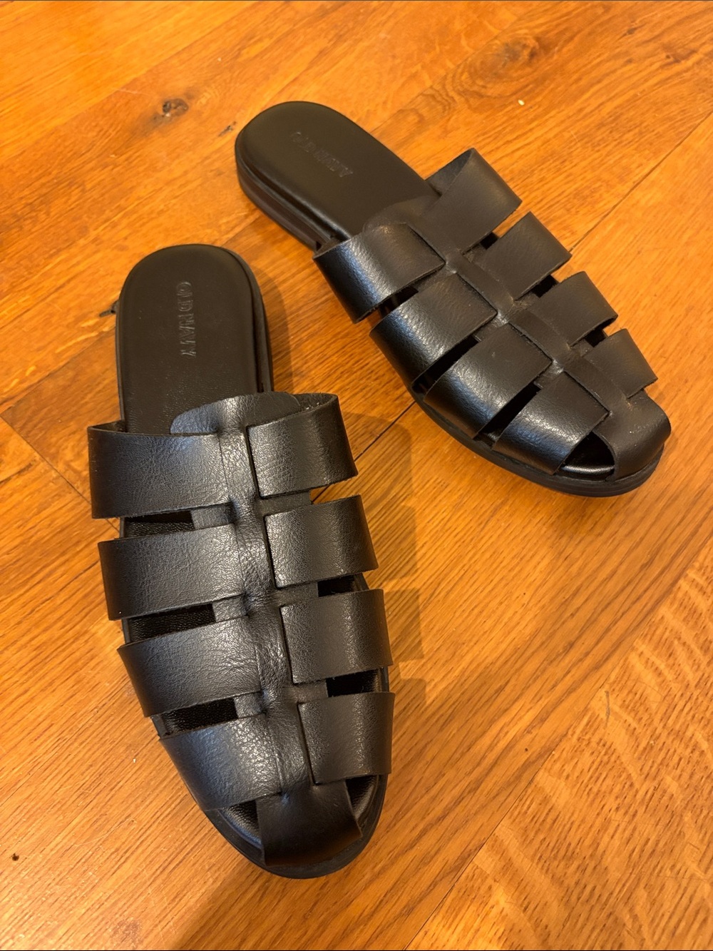 Black Faux Leather Old Navy Black Jack Woven Slide Fisherman Sandals Size 7 - Picture 4 of 8